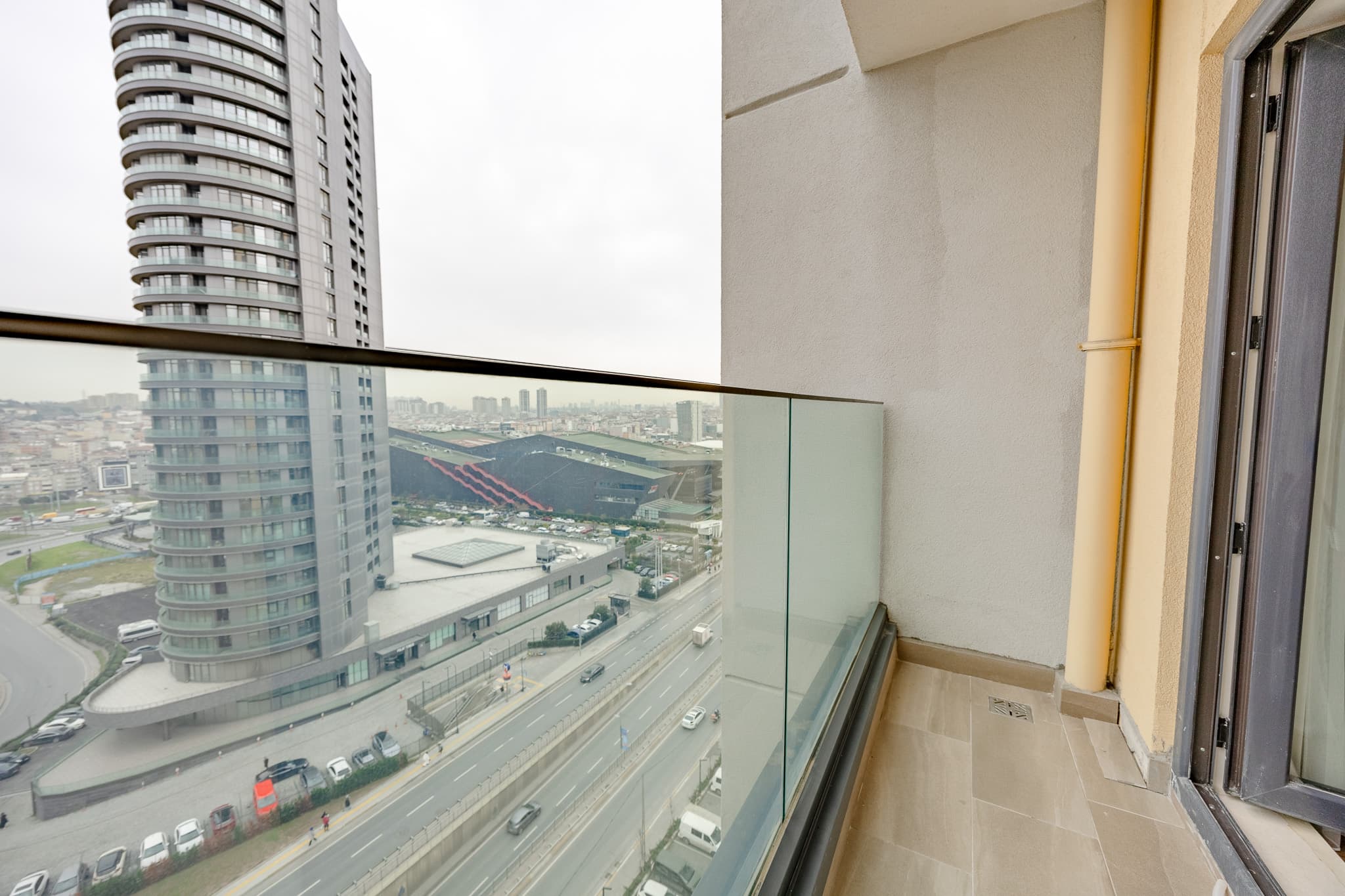 Spacious 1BR with City View , furnished apartment in Bağcılar, Istanbul — image 27