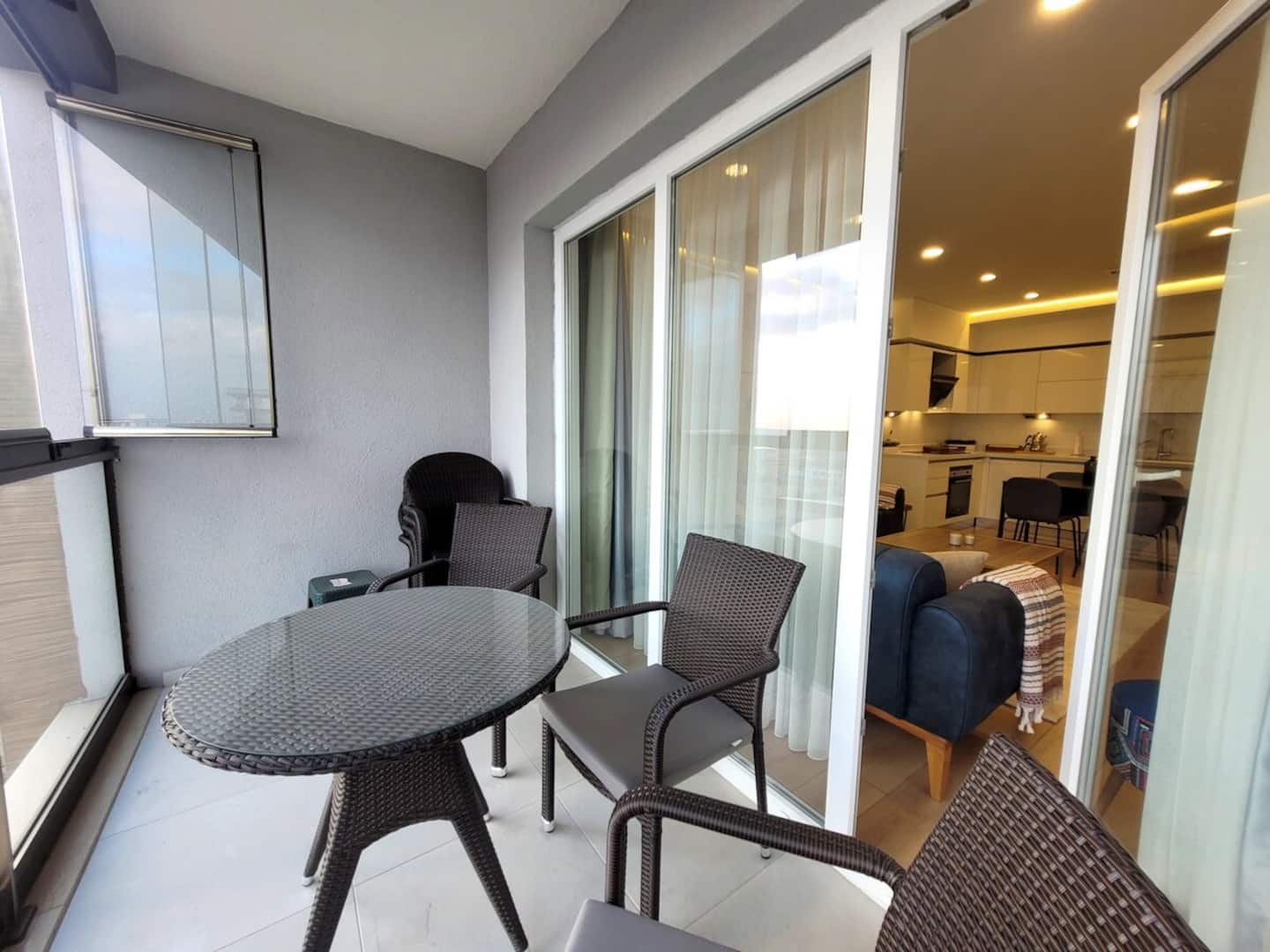 Relax Unwind: Inviting 2BR Apt, Cozy Interiors, furnished apartment in Küçükçekmece, Istanbul — image 7