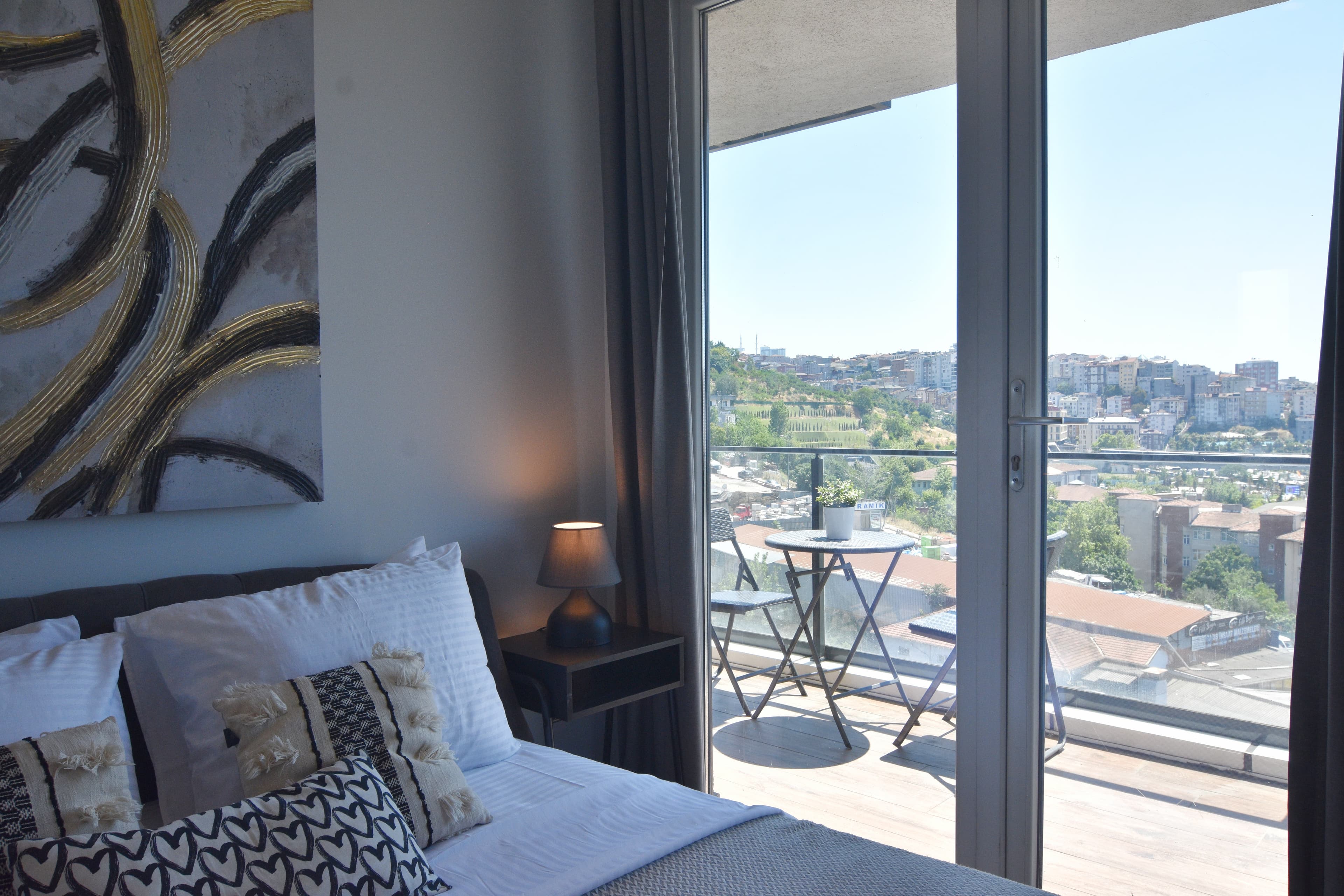 7th floor central 1-Bdr Apt  Wi-Fi/Pool/Gym, furnished apartment in Kağıthane, Istanbul — image 10