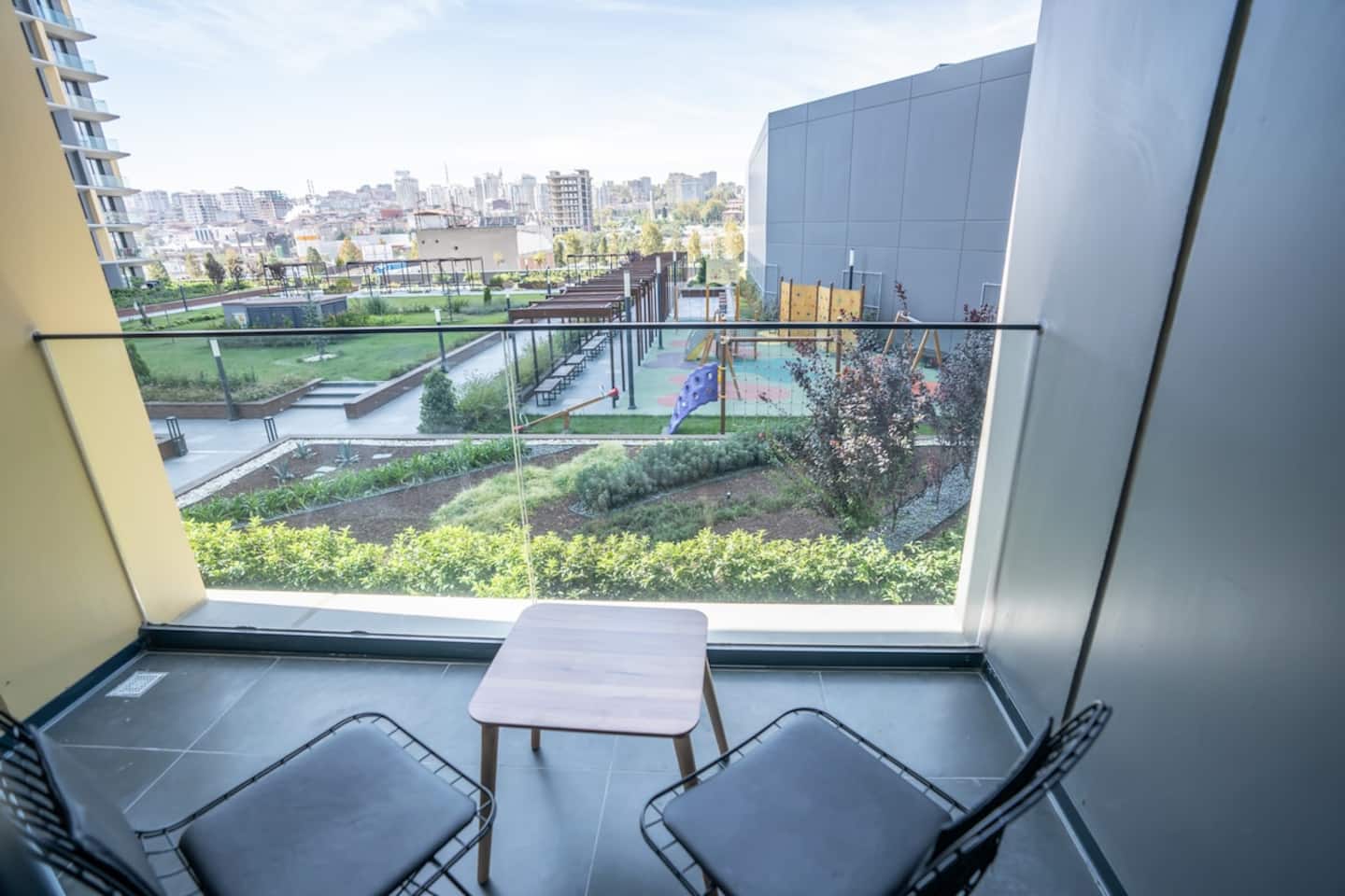 Stylish City Getaway - Immerse Yourself in Luxury, furnished apartment in Bağcılar, Istanbul — image 5