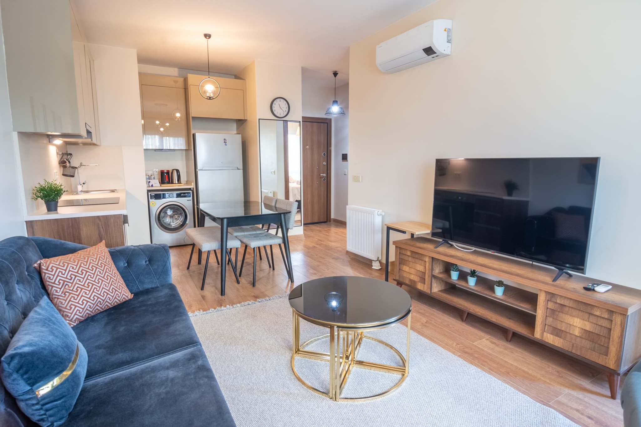 Spacious 1BR with Garden, furnished apartment in Bağcılar, Istanbul — image 4