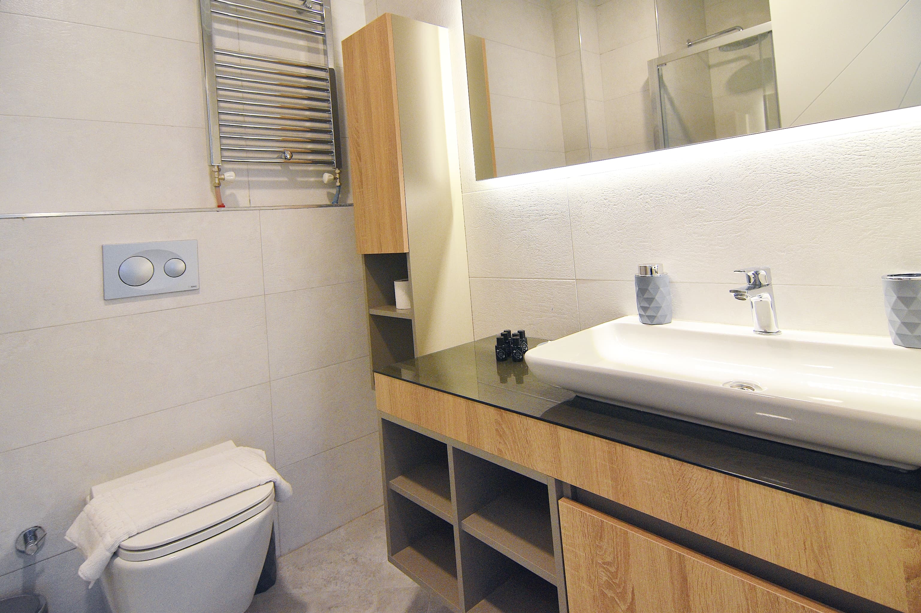 brand new apt with 2 beds & office, furnished apartment in Kağıthane, Istanbul — image 19