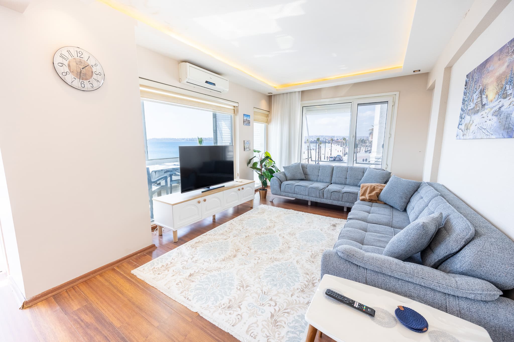 Seaside 3-Bedroom Duplex with Jacuzzi, furnished apartment in Büyükçekmece, Istanbul — image 3