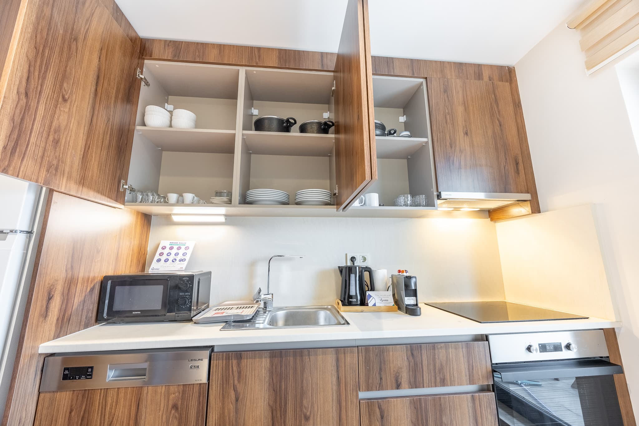 Modern 2BR  | City View, furnished apartment in Bağcılar, Istanbul — image 27