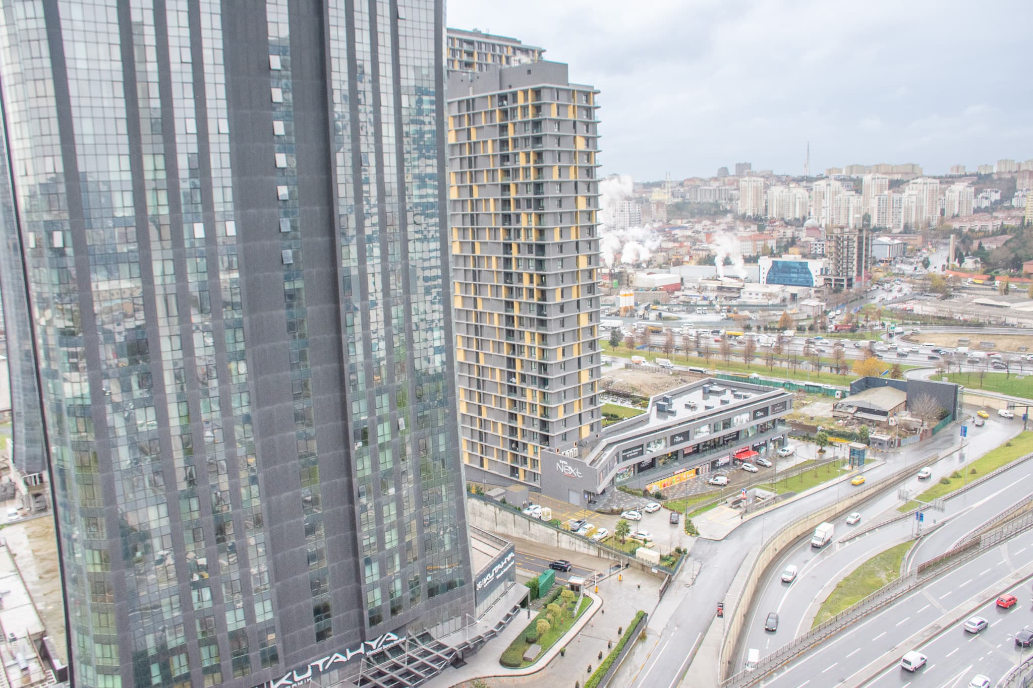 Stylish 1-Bedroom Apartment for City Living, furnished apartment in Bağcılar, Istanbul — image 23