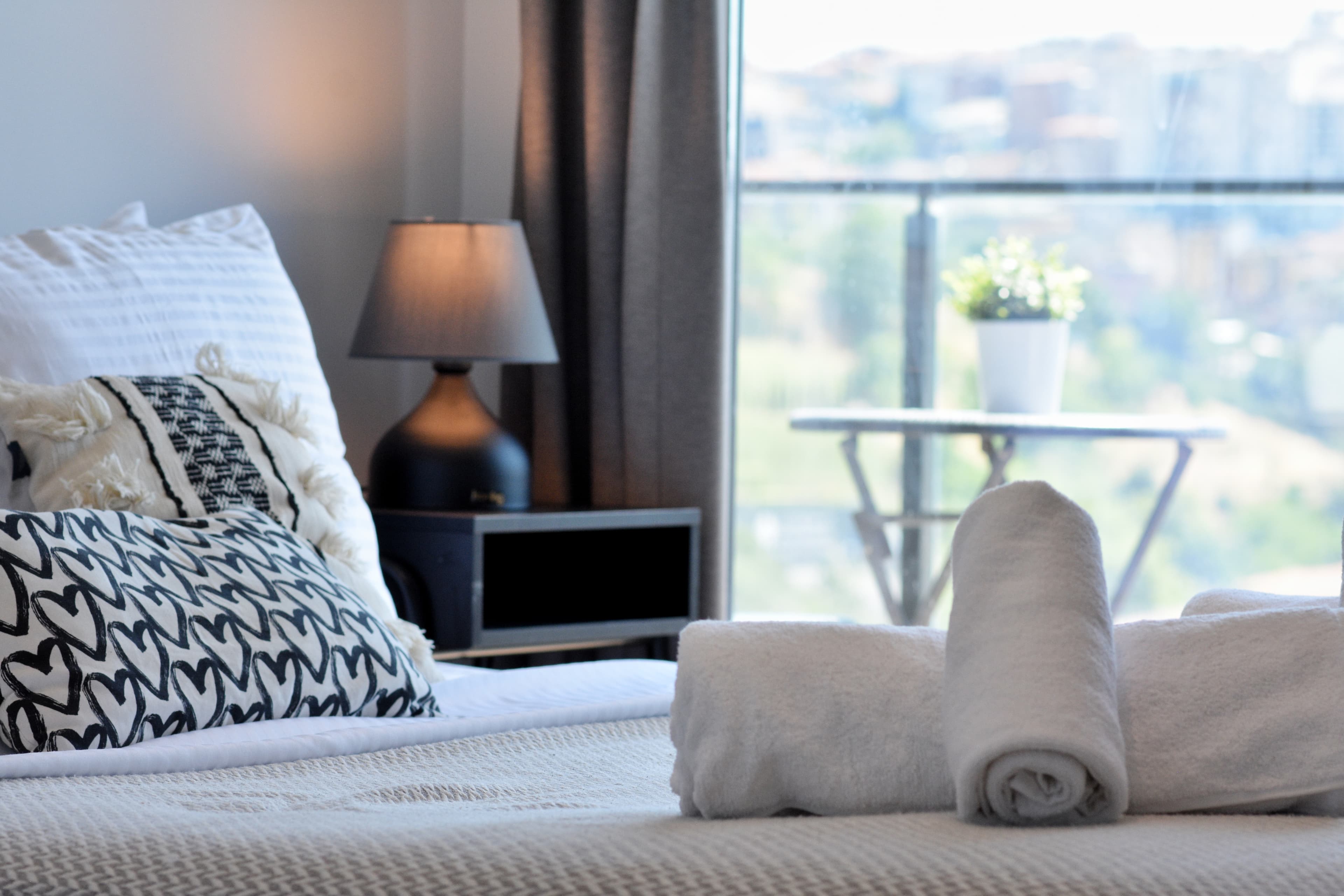7th floor central 1-Bdr Apt  Wi-Fi/Pool/Gym, furnished apartment in Kağıthane, Istanbul — image 11