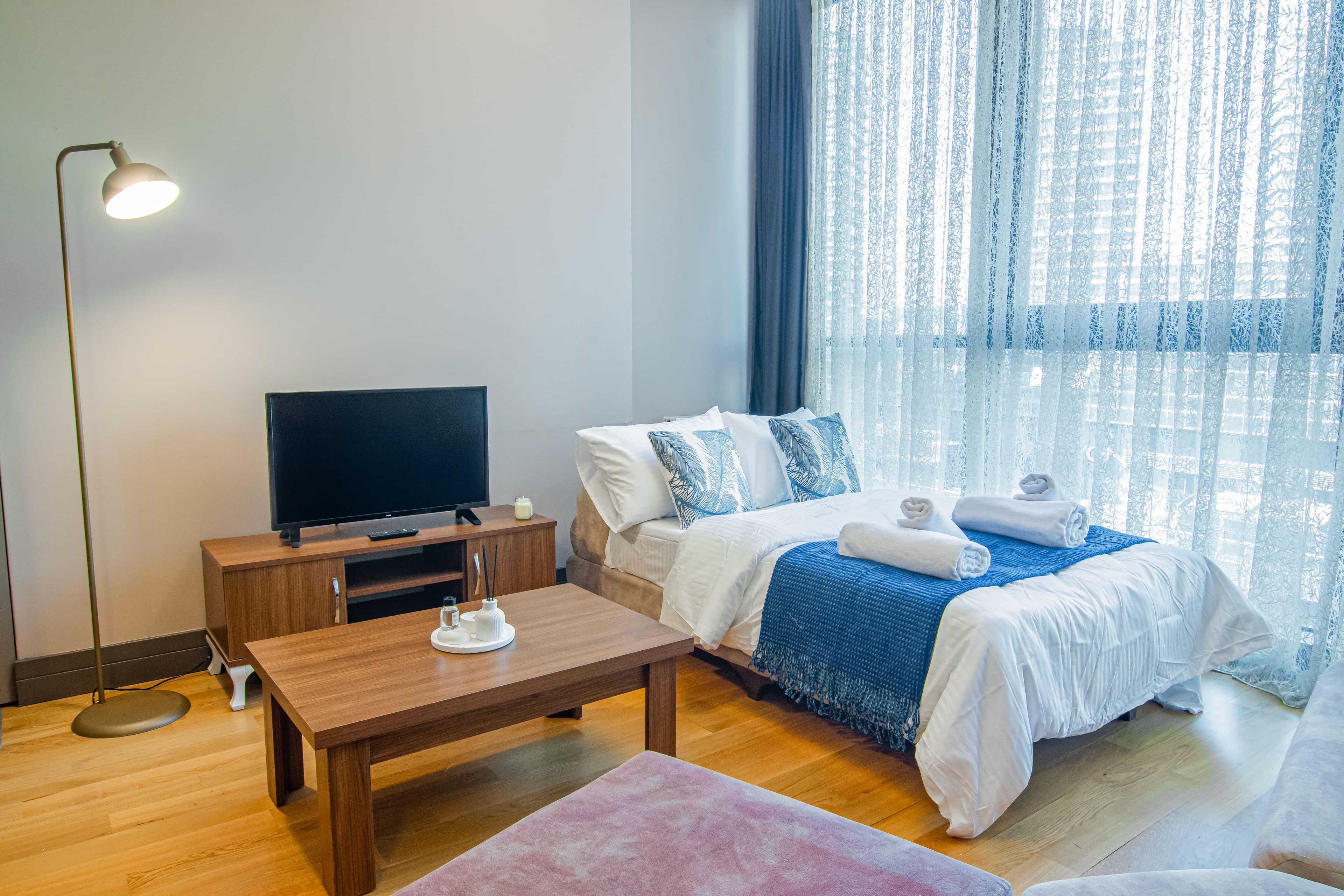 Modern Studio Retreat  fully furnished, furnished apartment in Bağcılar, Istanbul — image 4